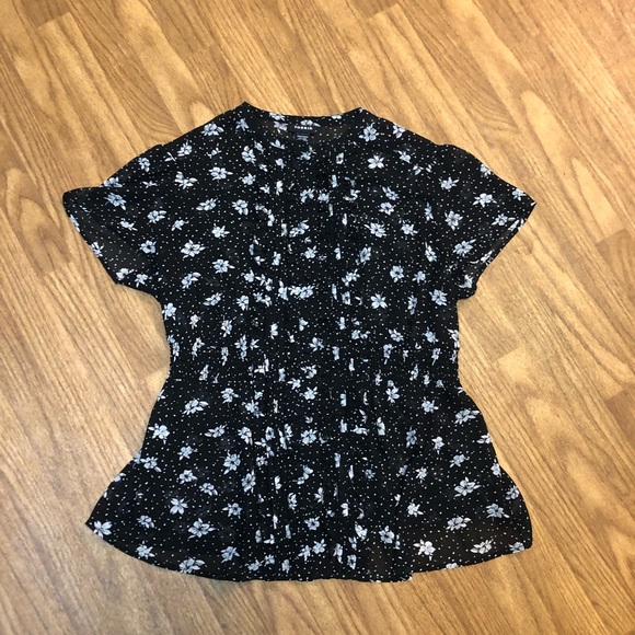 Torrid Black and White Floral Shirt - Picture 3 of 7